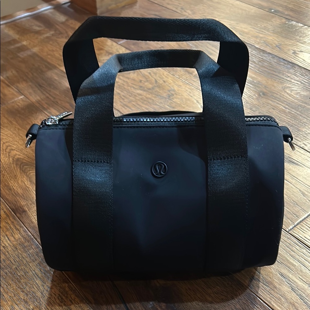 Lululemon purse!